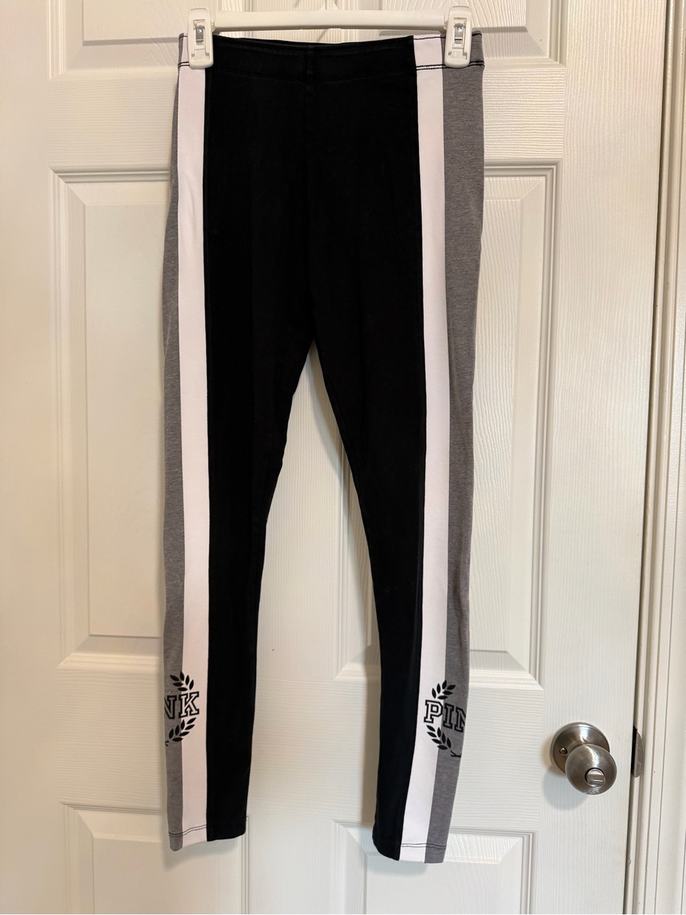 PINK Victoria's Secret Black, Gray & White Side-Stripe Leggings